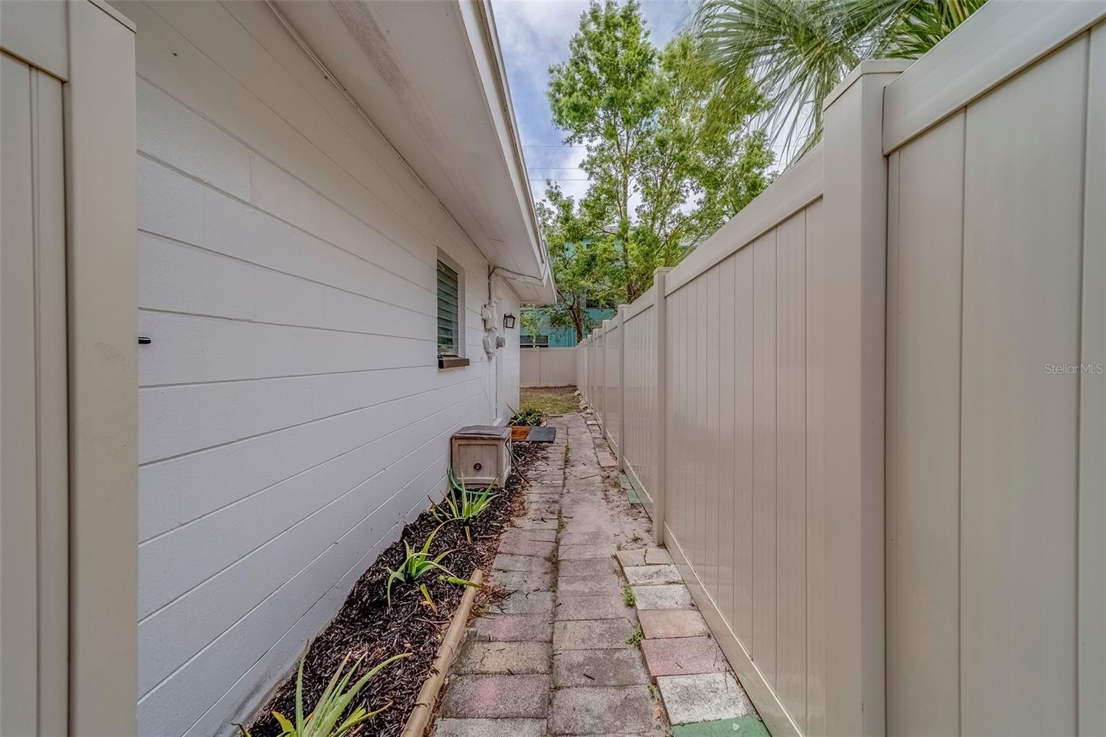 11424 79TH AVE, SEMINOLE, FL, 33772