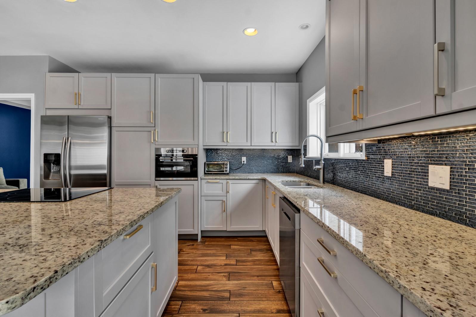 613 DANIELS AVE, ORLANDO, FL, 32801