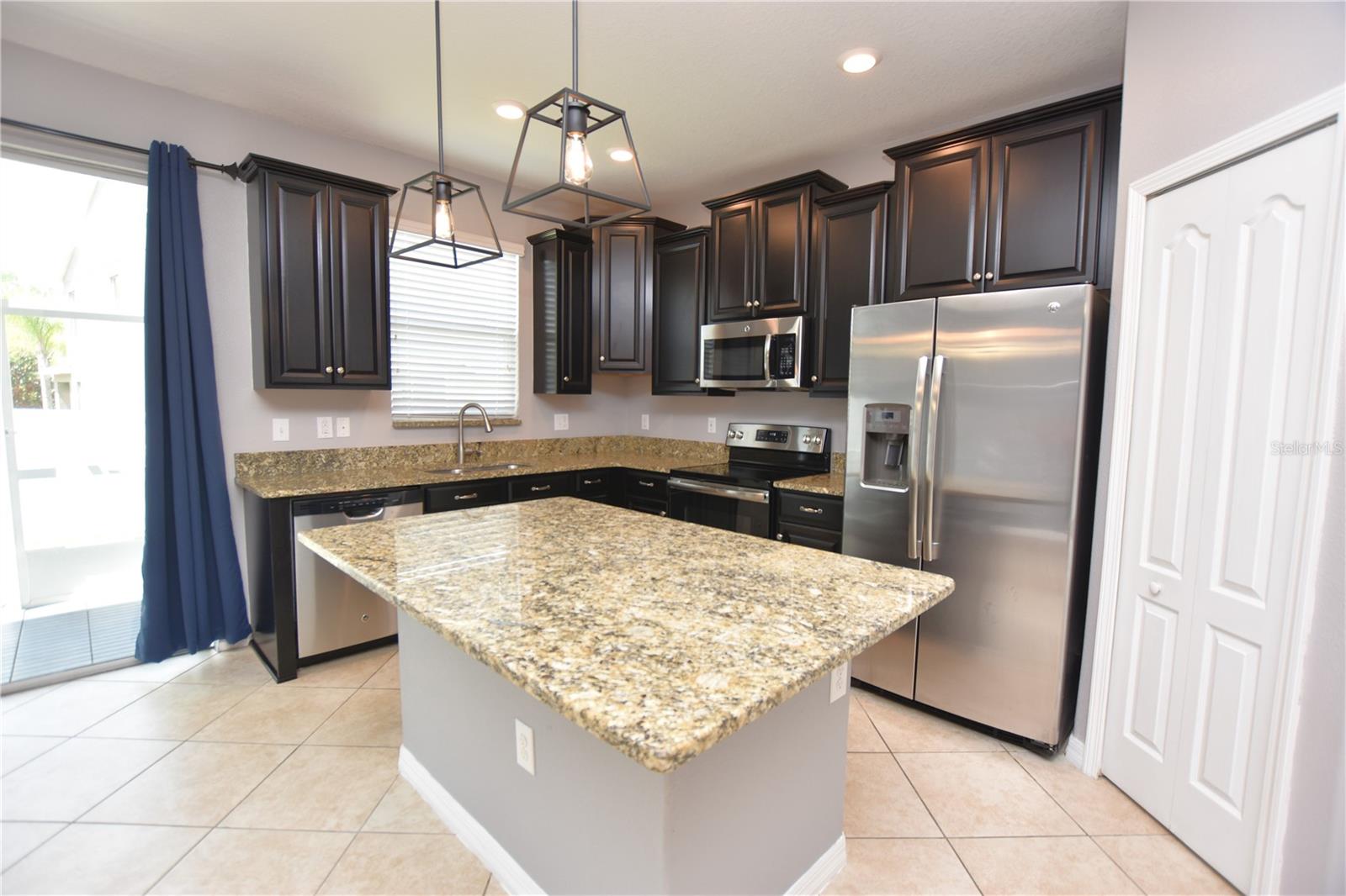 6390 SEDGEFORD DR, LAKELAND, FL, 33811