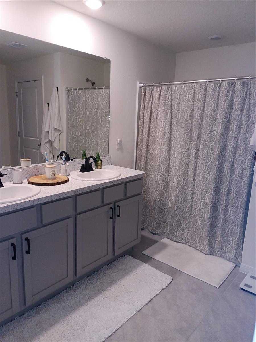 13724 WINEBERRY DRIVE, DADE CITY, FL, 33525