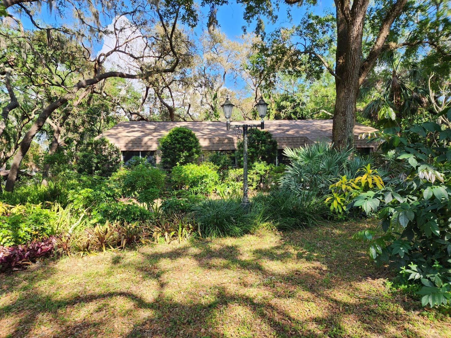 10927 N BOULEVARD, TAMPA, FL, 33612