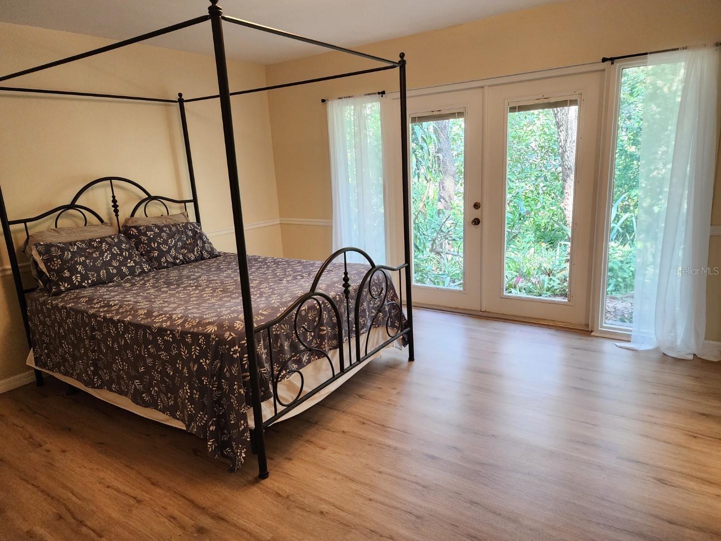 10927 N BOULEVARD, TAMPA, FL, 33612