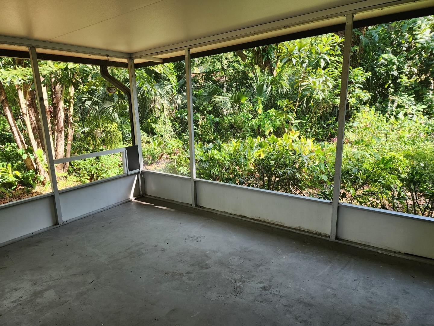 10927 N BOULEVARD, TAMPA, FL, 33612