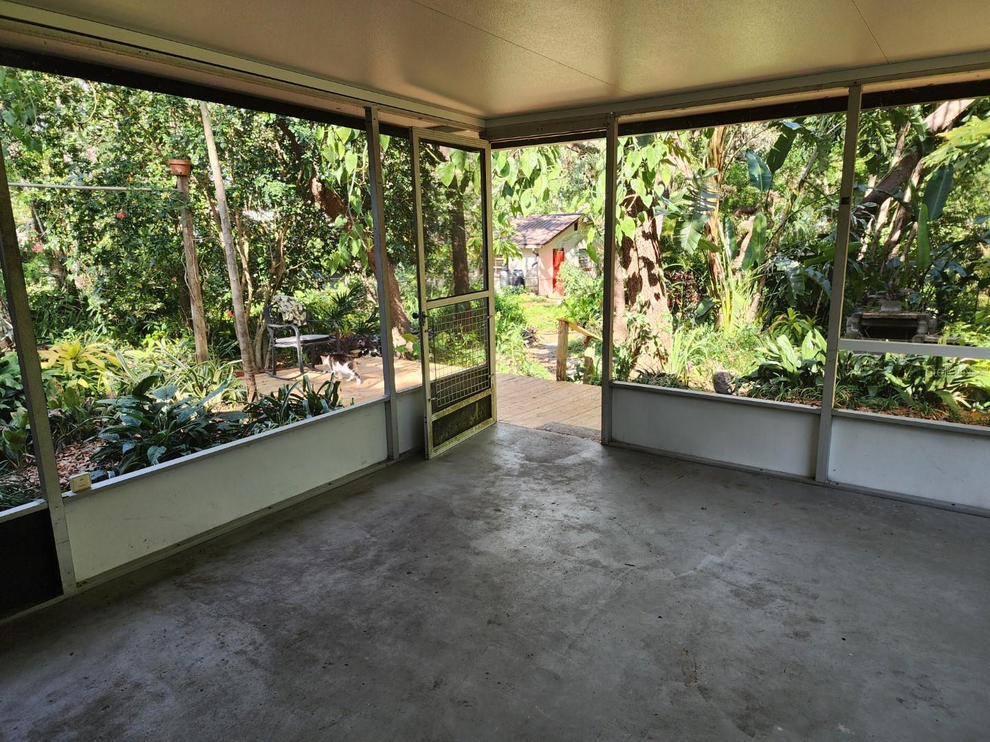 10927 N BOULEVARD, TAMPA, FL, 33612