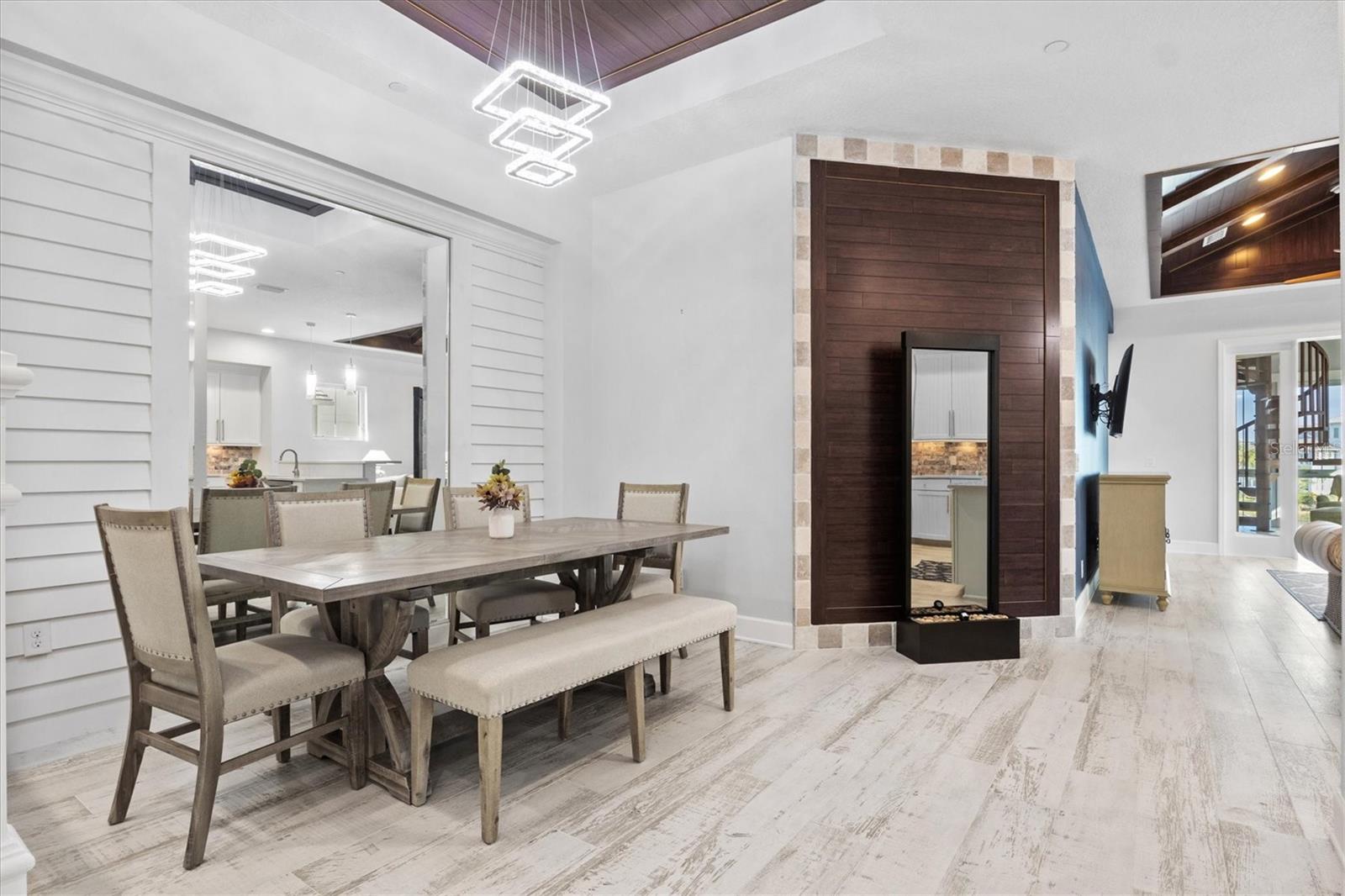 319 COMPASS POINT DR #201, BRADENTON, FL, 34209