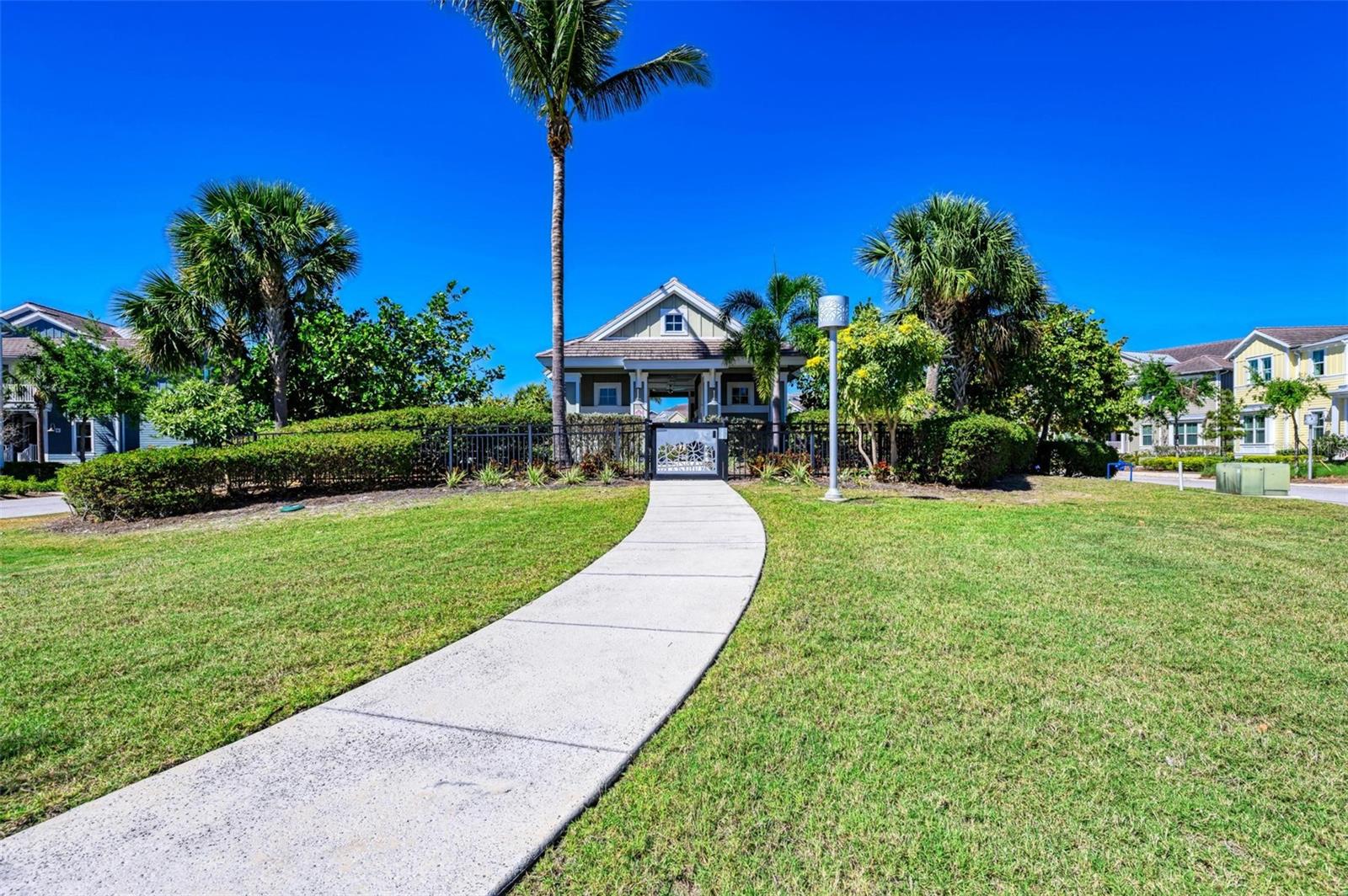 319 COMPASS POINT DR #201, BRADENTON, FL, 34209