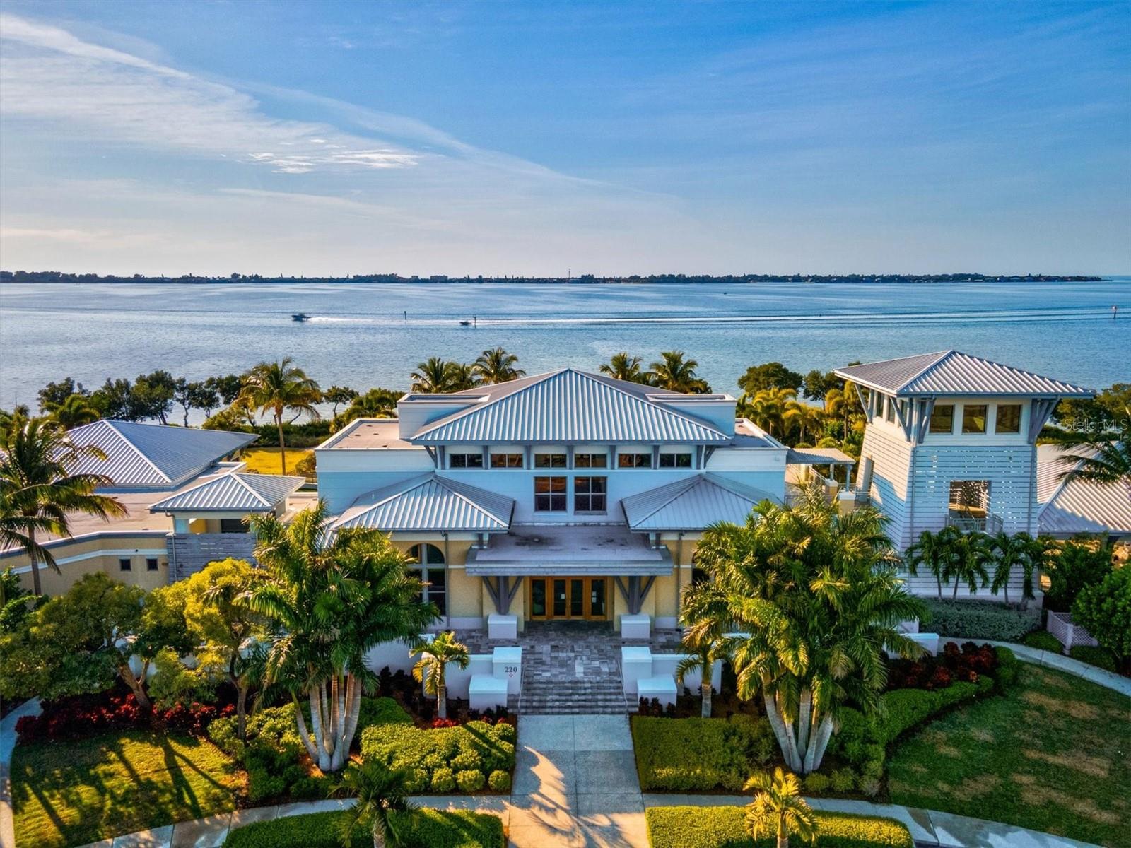 319 COMPASS POINT DR #201, BRADENTON, FL, 34209