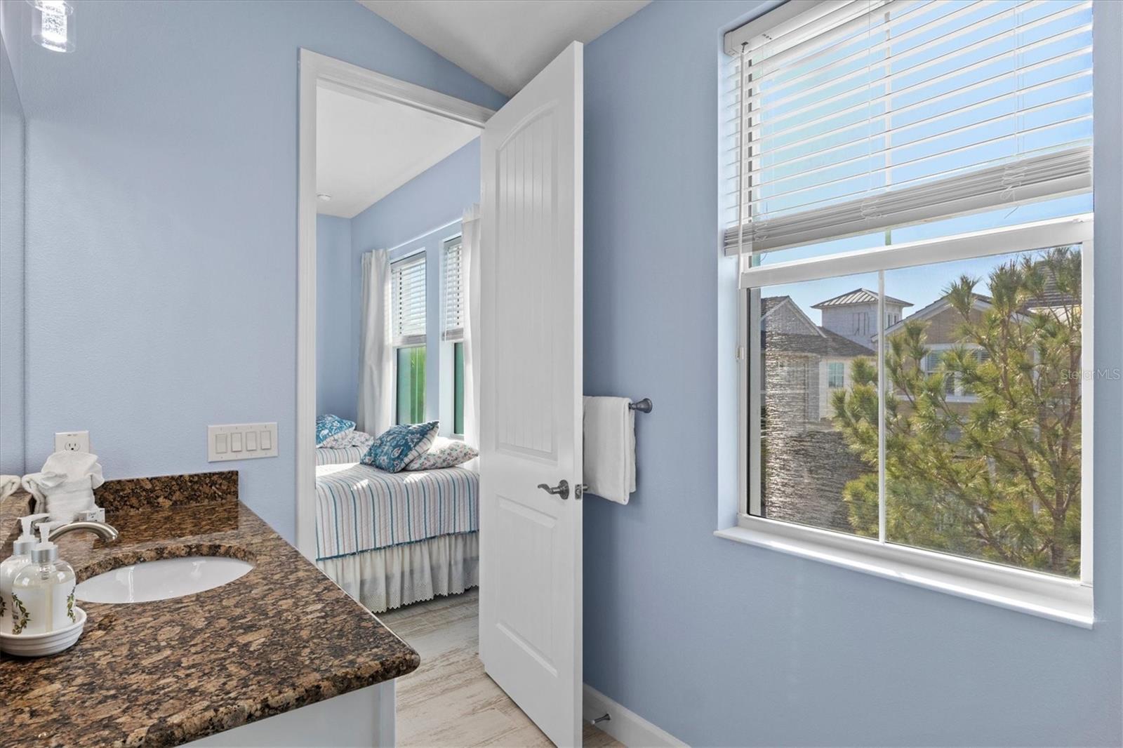 319 COMPASS POINT DR #201, BRADENTON, FL, 34209