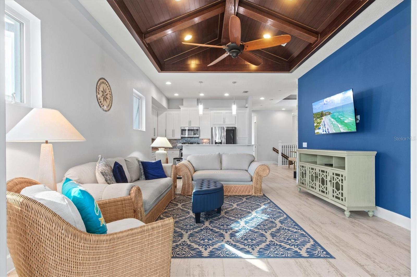 319 COMPASS POINT DR #201, BRADENTON, FL, 34209