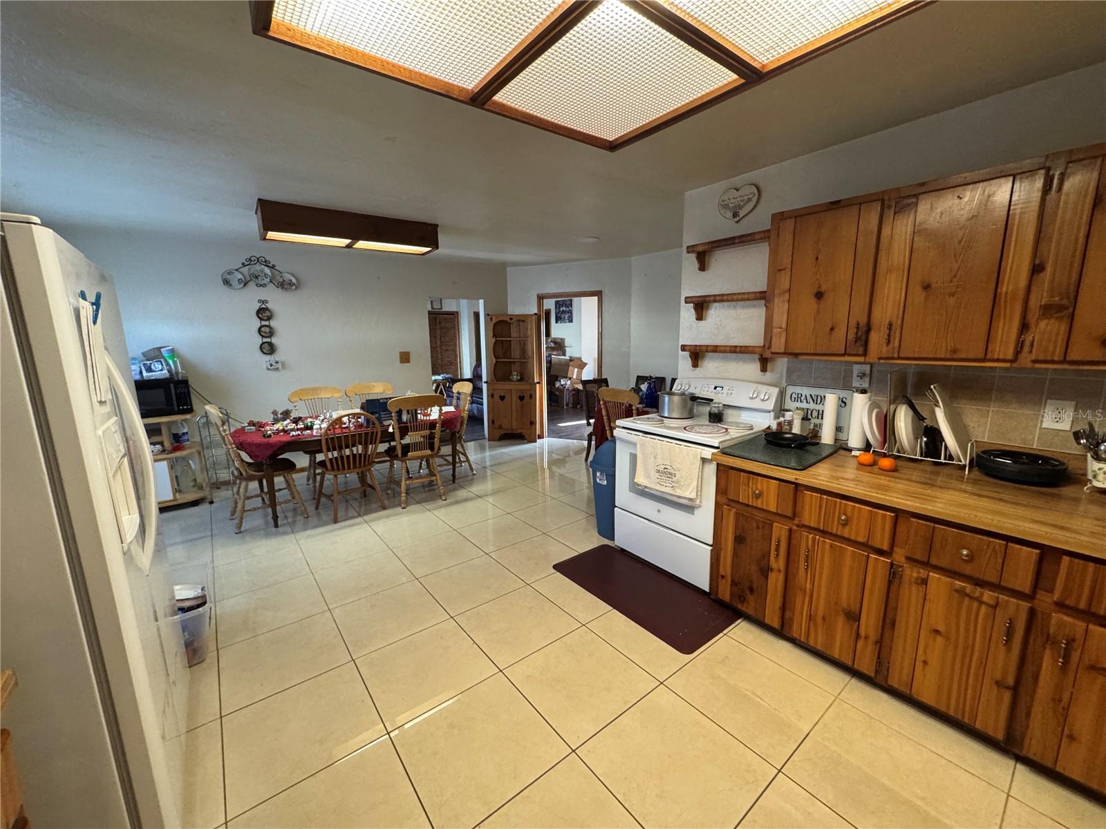 1221 PERKINS RD, ORLANDO, FL, 32809