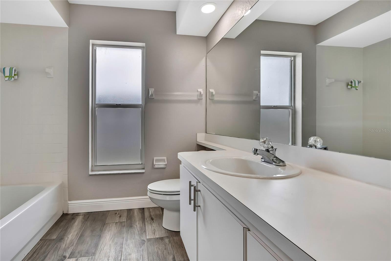 11379 FLOWER AVE, WEEKI WACHEE, FL, 34613