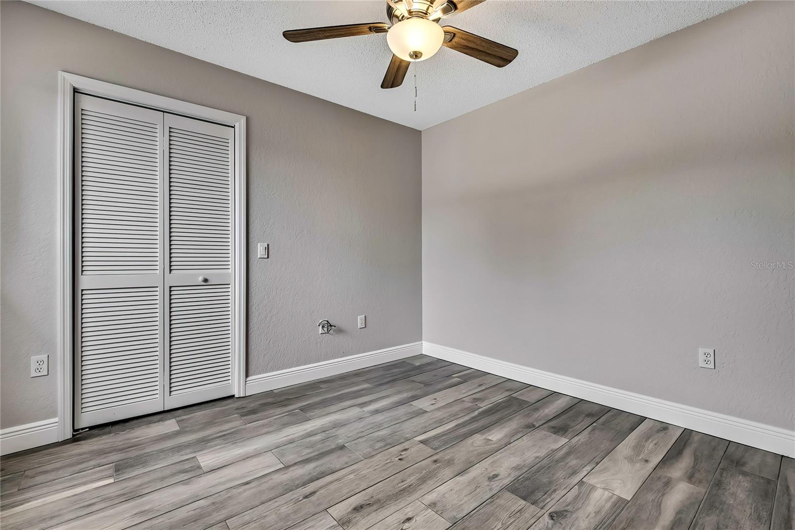 11379 FLOWER AVE, WEEKI WACHEE, FL, 34613