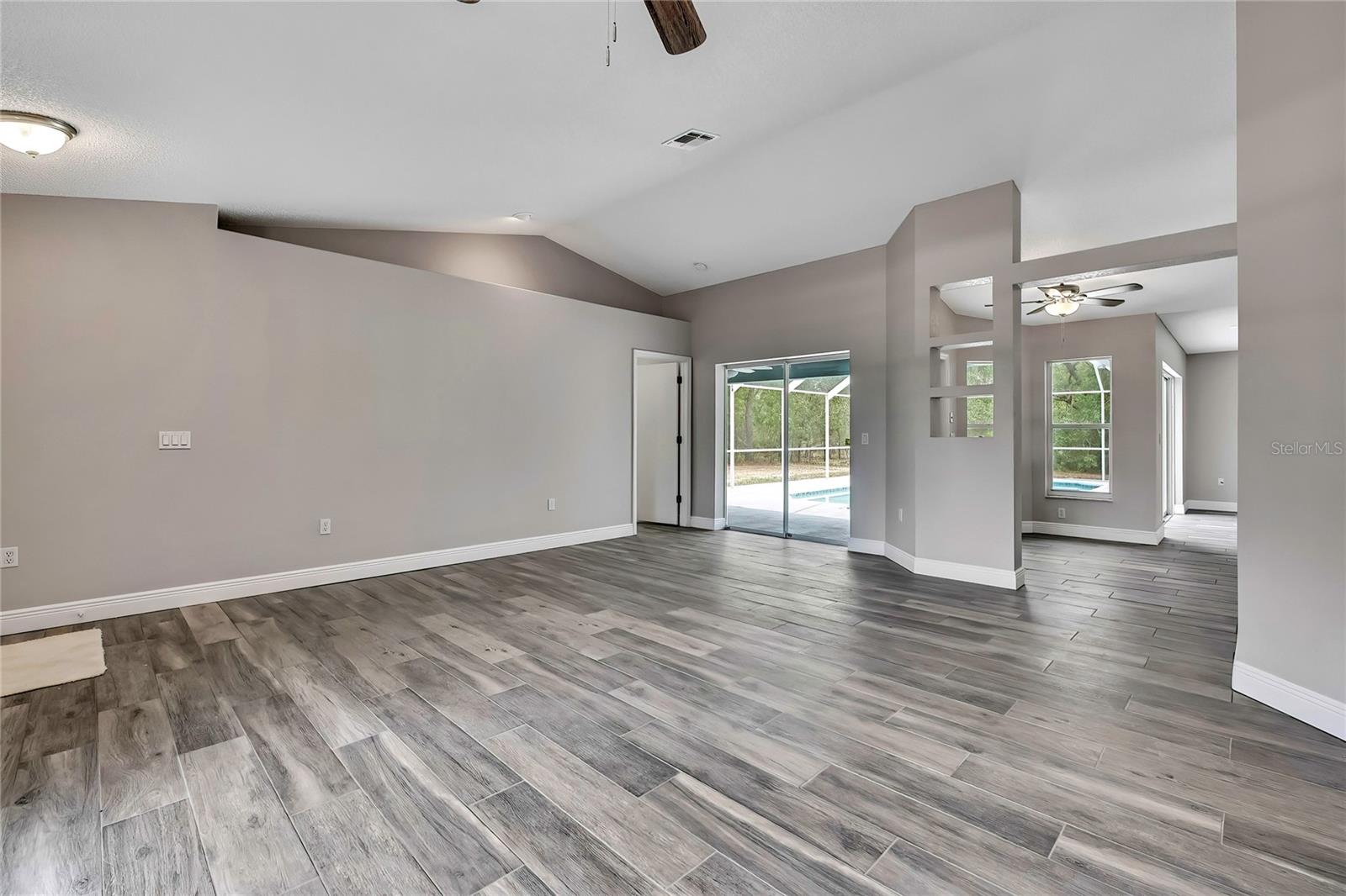 11379 FLOWER AVE, WEEKI WACHEE, FL, 34613