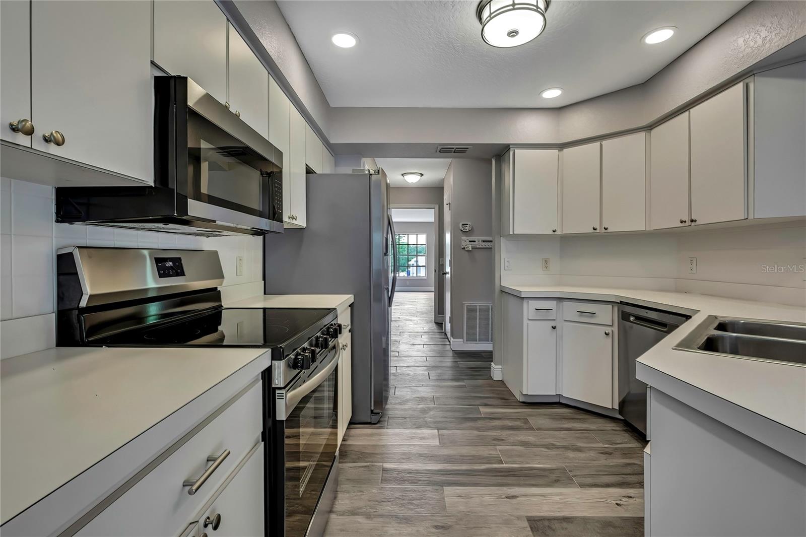 11379 FLOWER AVE, WEEKI WACHEE, FL, 34613