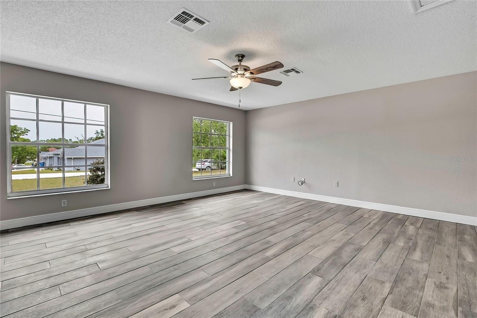 11379 FLOWER AVE, WEEKI WACHEE, FL, 34613