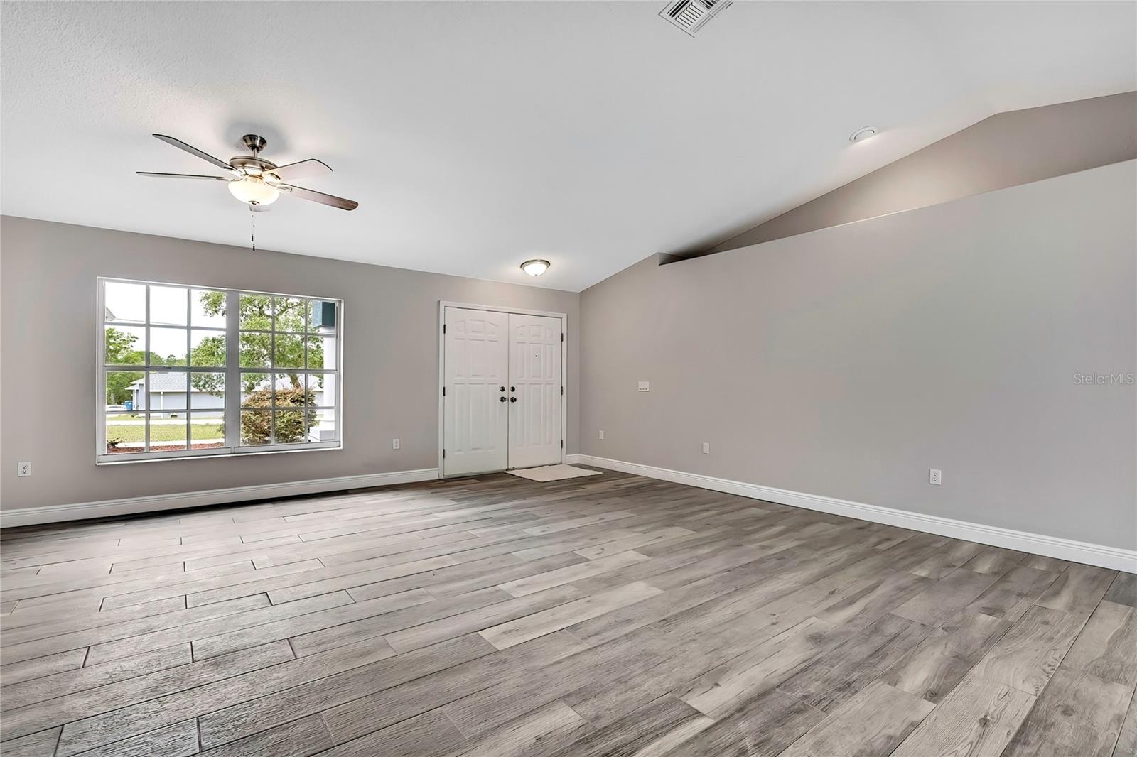 11379 FLOWER AVE, WEEKI WACHEE, FL, 34613