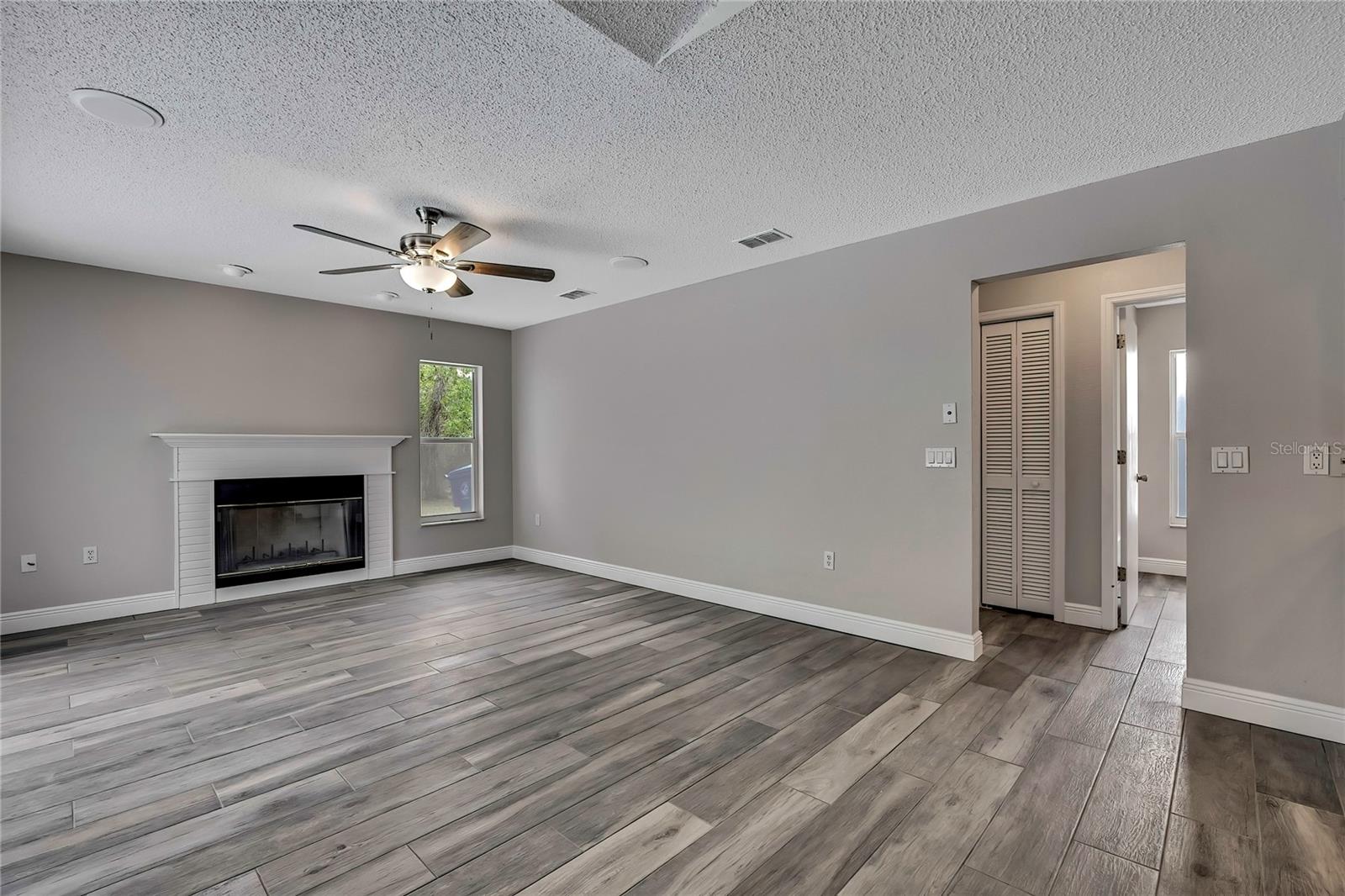 11379 FLOWER AVE, WEEKI WACHEE, FL, 34613