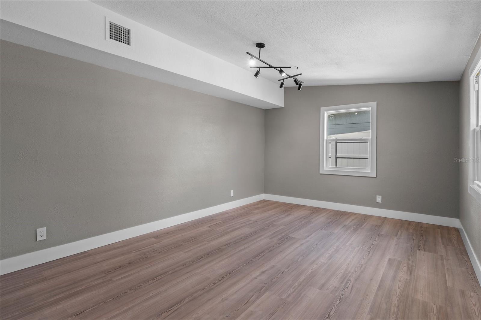 8954 67TH ST N, PINELLAS PARK, FL, 33782
