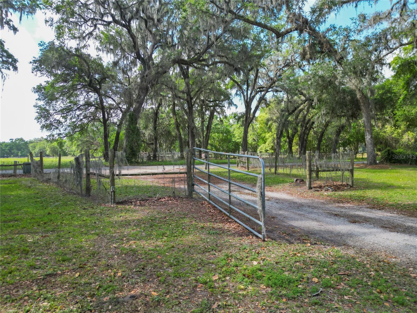 1406 CR 542G, BUSHNELL, FL, 33513