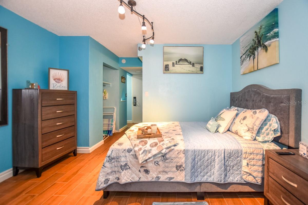 O6295665 Property Photo