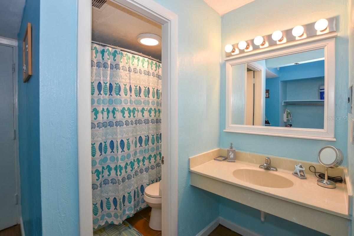 O6295665 Property Photo