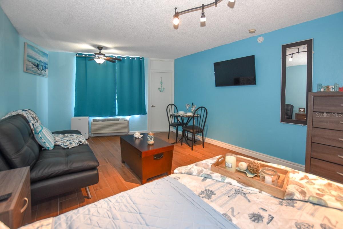 O6295665 Property Photo