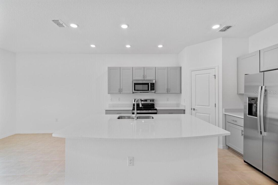 182 RIVER FRONT WAY, EDGEWATER, FL, 32141