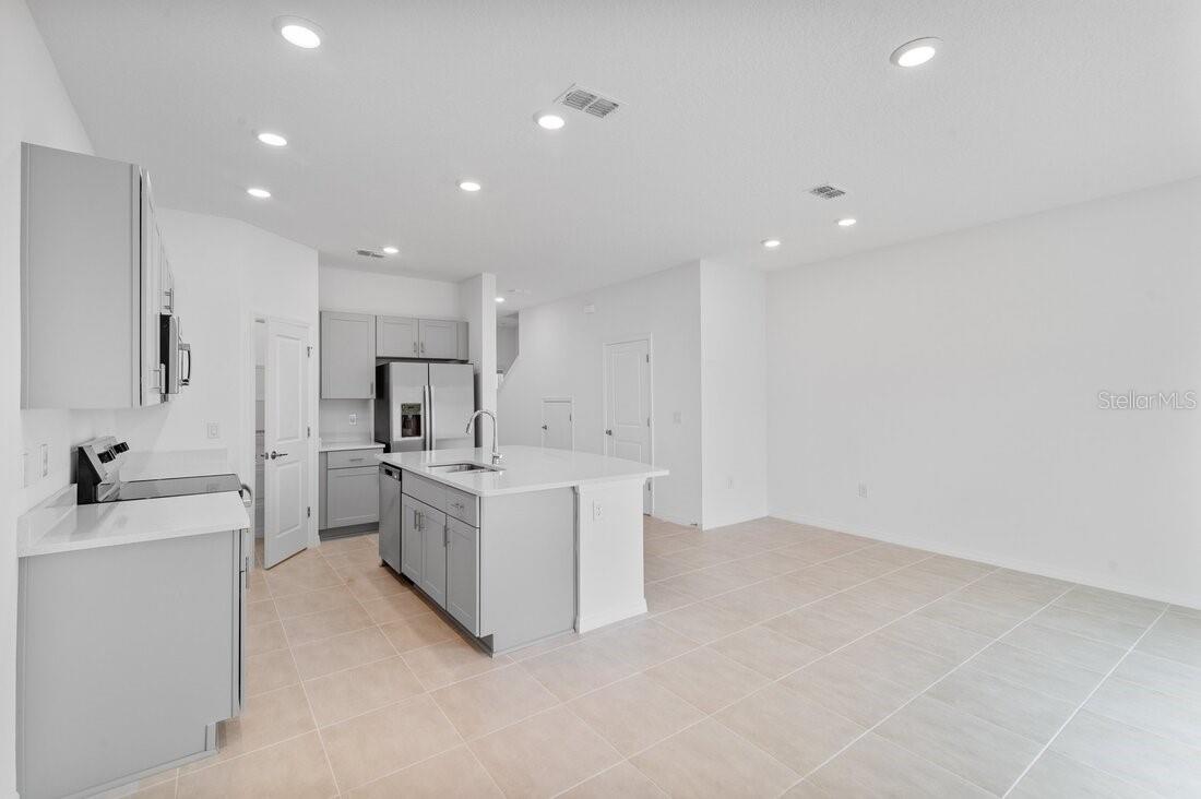 182 RIVER FRONT WAY, EDGEWATER, FL, 32141