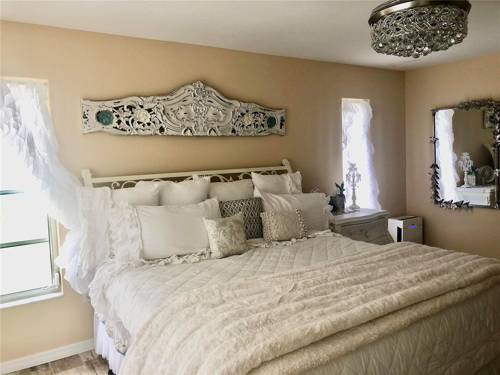 201 CHARDIN DR, NOKOMIS, FL, 34275