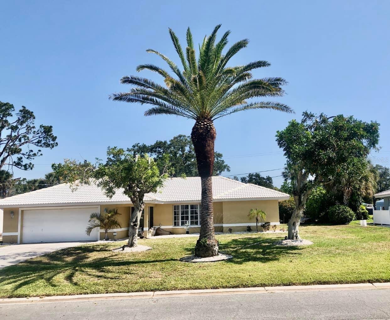 201 CHARDIN DR, NOKOMIS, FL, 34275