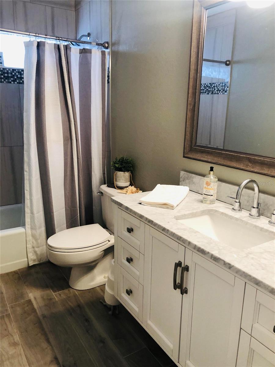 201 CHARDIN DR, NOKOMIS, FL, 34275