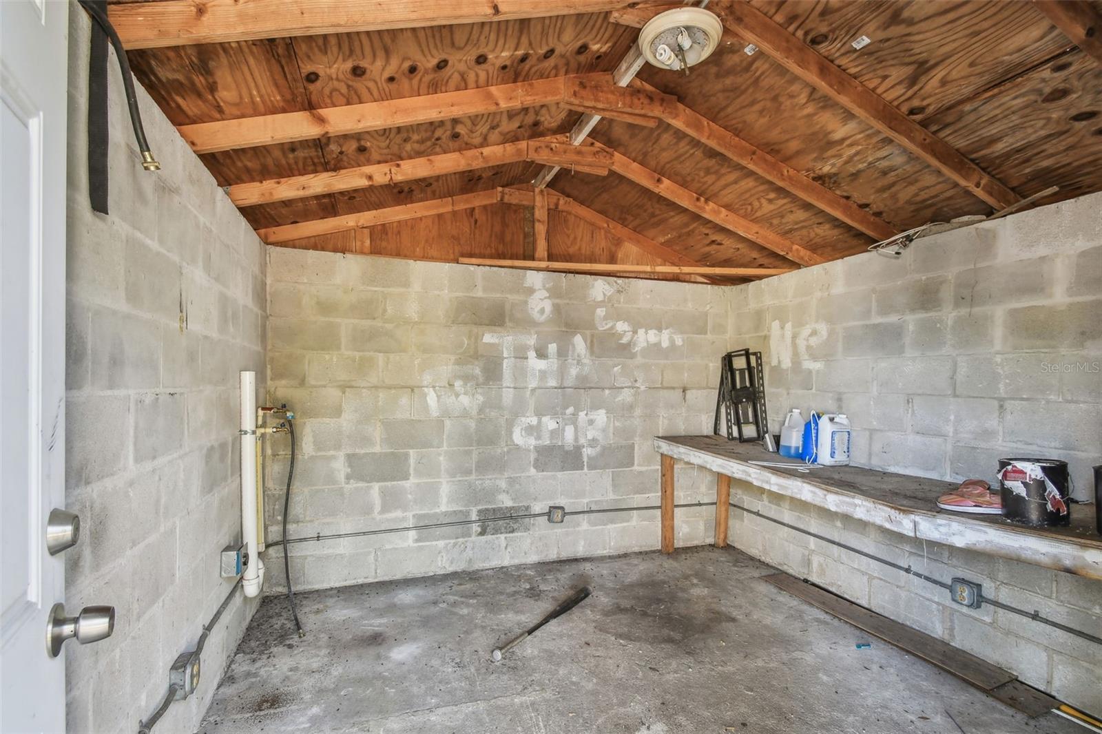 2119 W CHESTNUT ST, TAMPA, FL, 33607