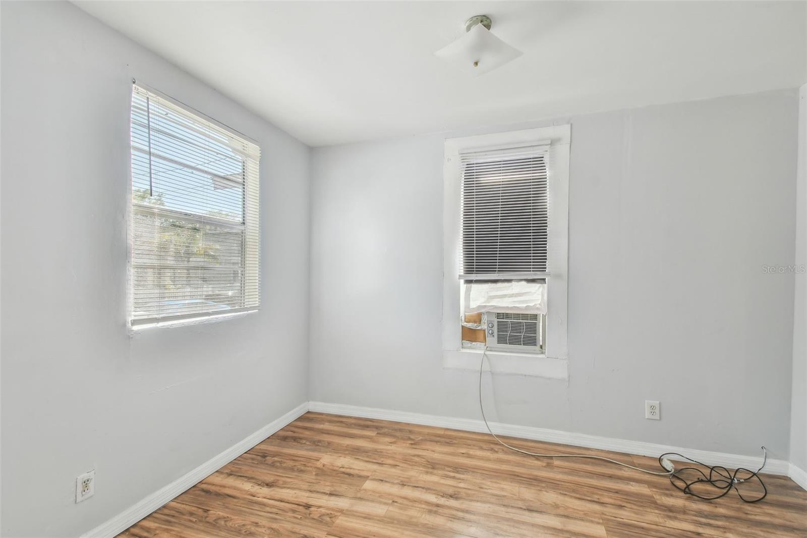 2119 W CHESTNUT ST, TAMPA, FL, 33607