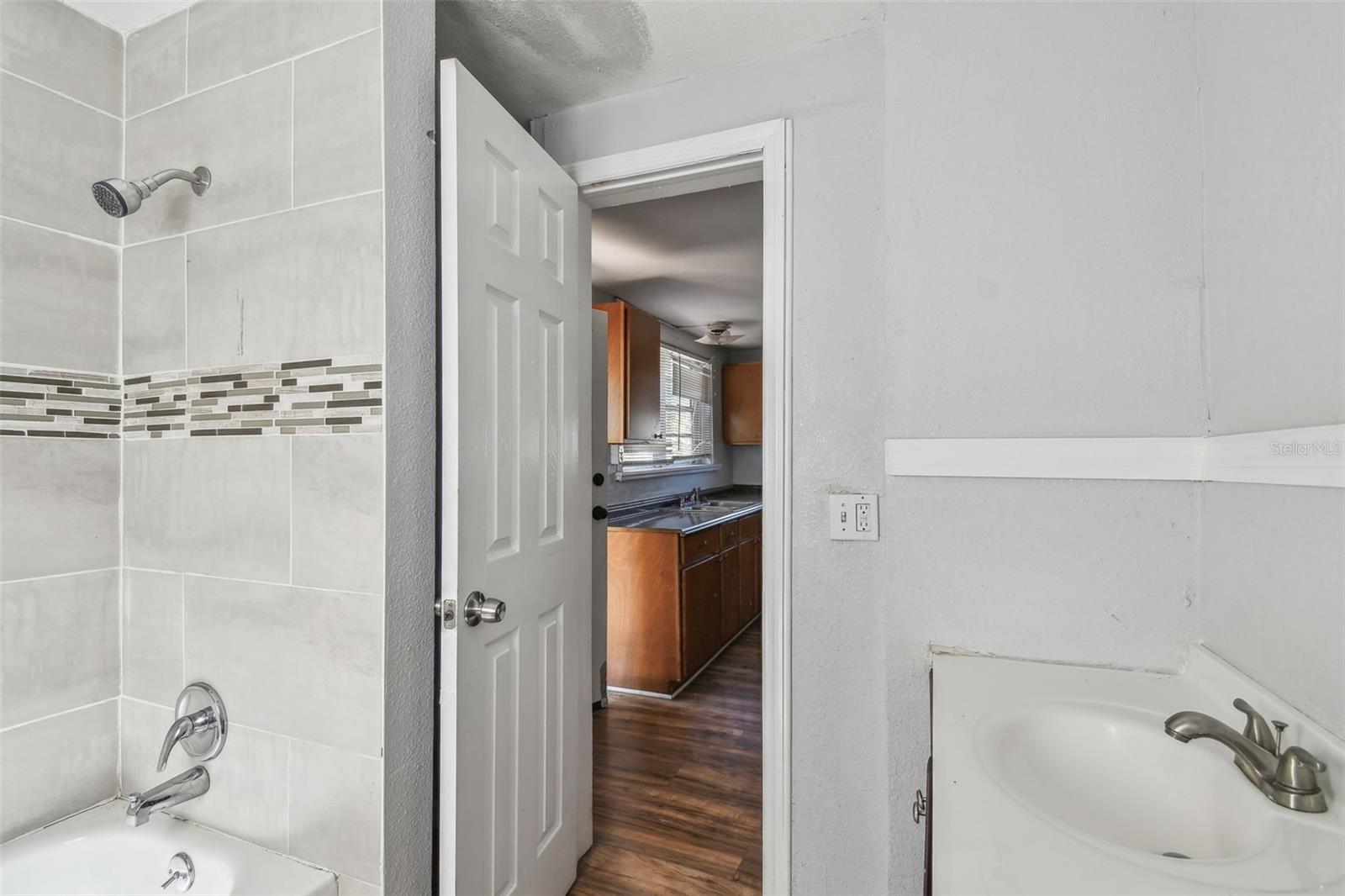 2119 W CHESTNUT ST, TAMPA, FL, 33607