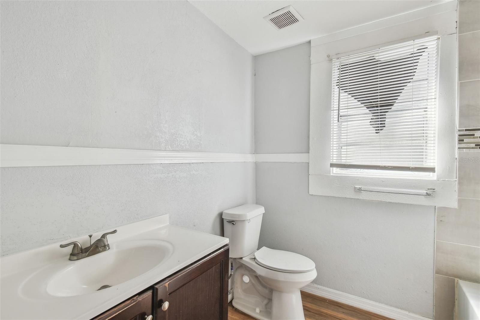 2119 W CHESTNUT ST, TAMPA, FL, 33607