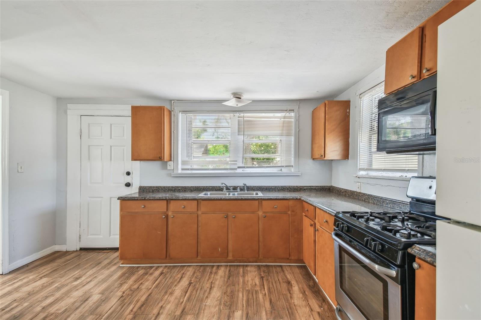 2119 W CHESTNUT ST, TAMPA, FL, 33607