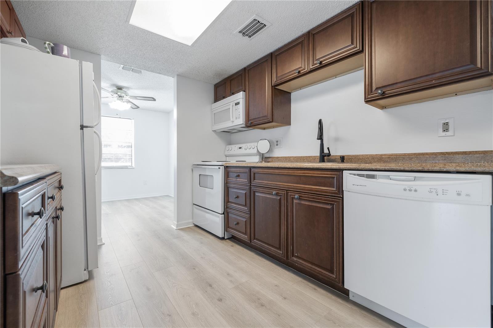 138 HUNTER LAKE DR #D, OLDSMAR, FL, 34677