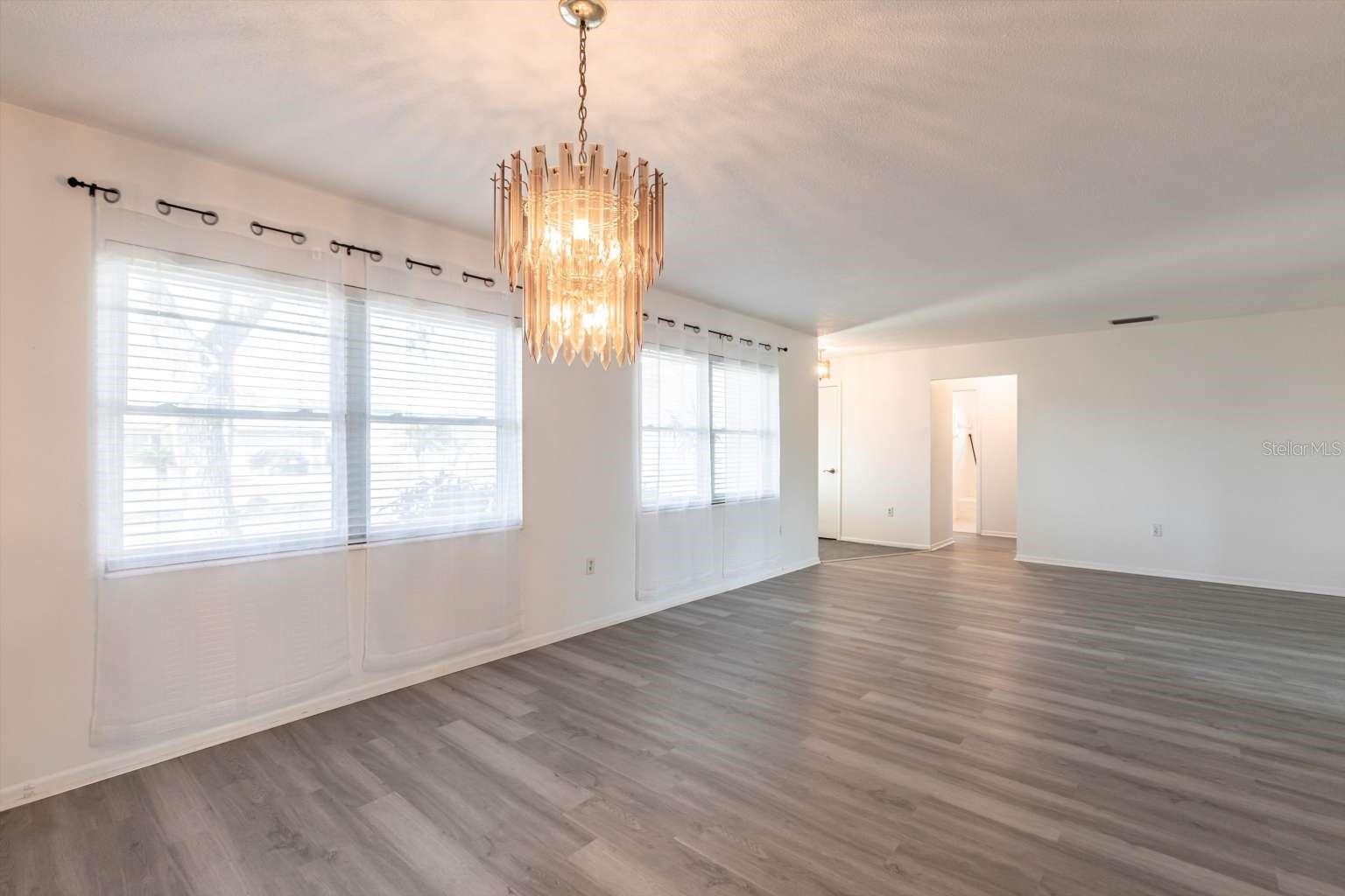 2905 23RD AVE W, BRADENTON, FL, 34205