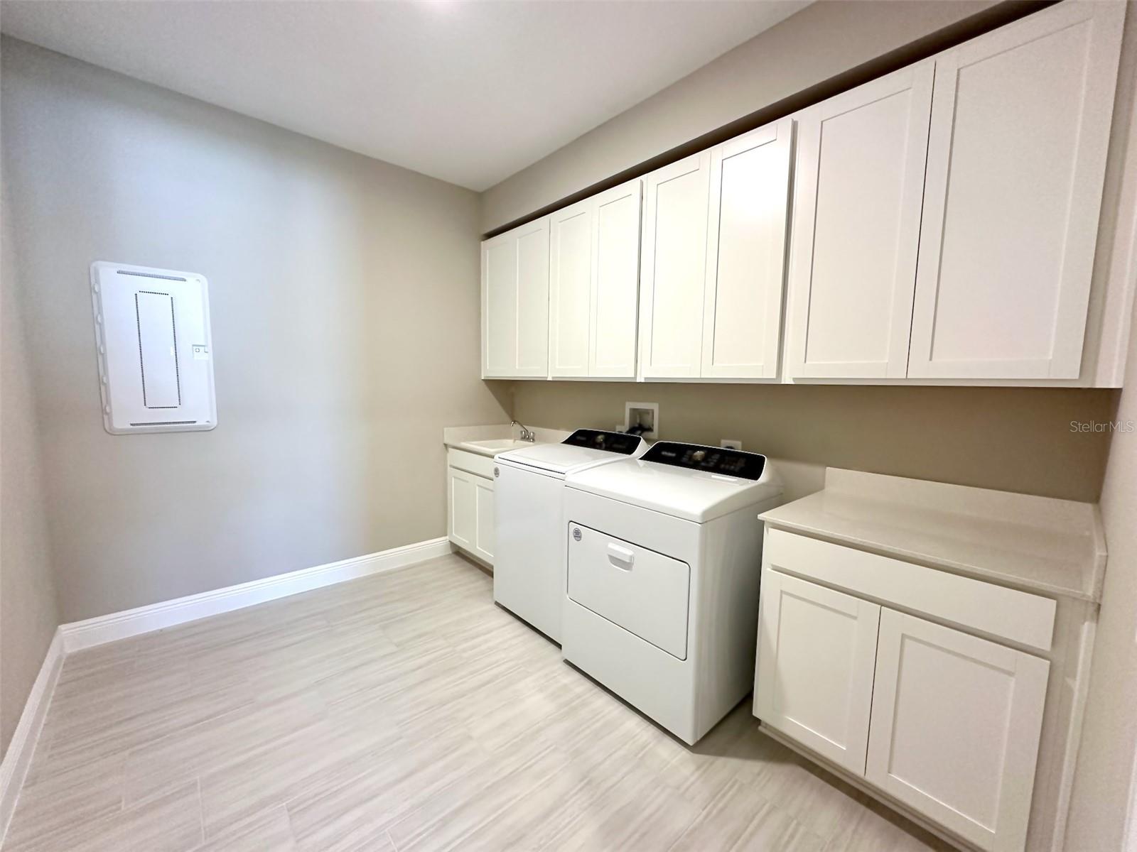 2133 DIVOT DR, DAYTONA BEACH, FL, 32124