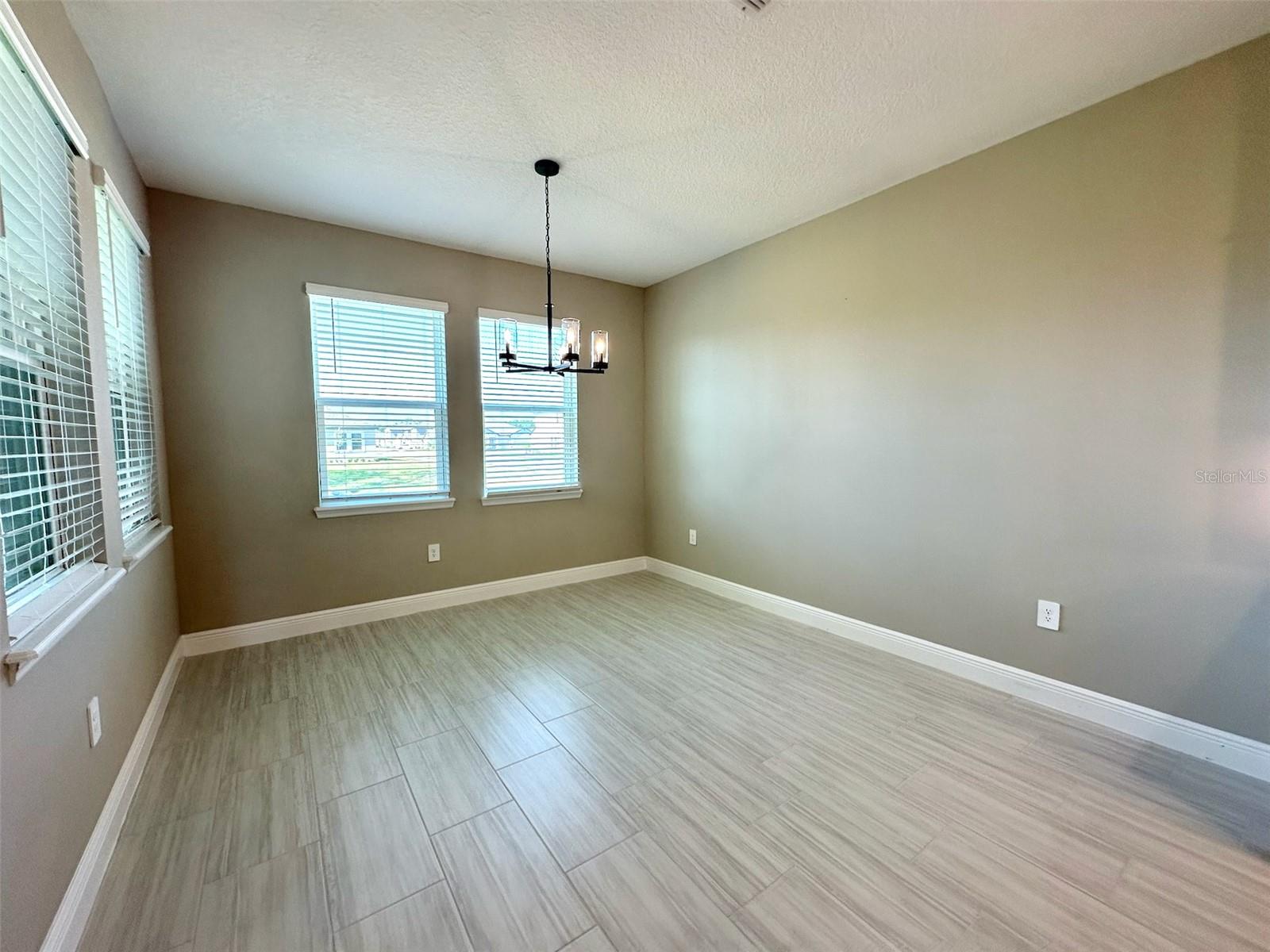 2133 DIVOT DR, DAYTONA BEACH, FL, 32124