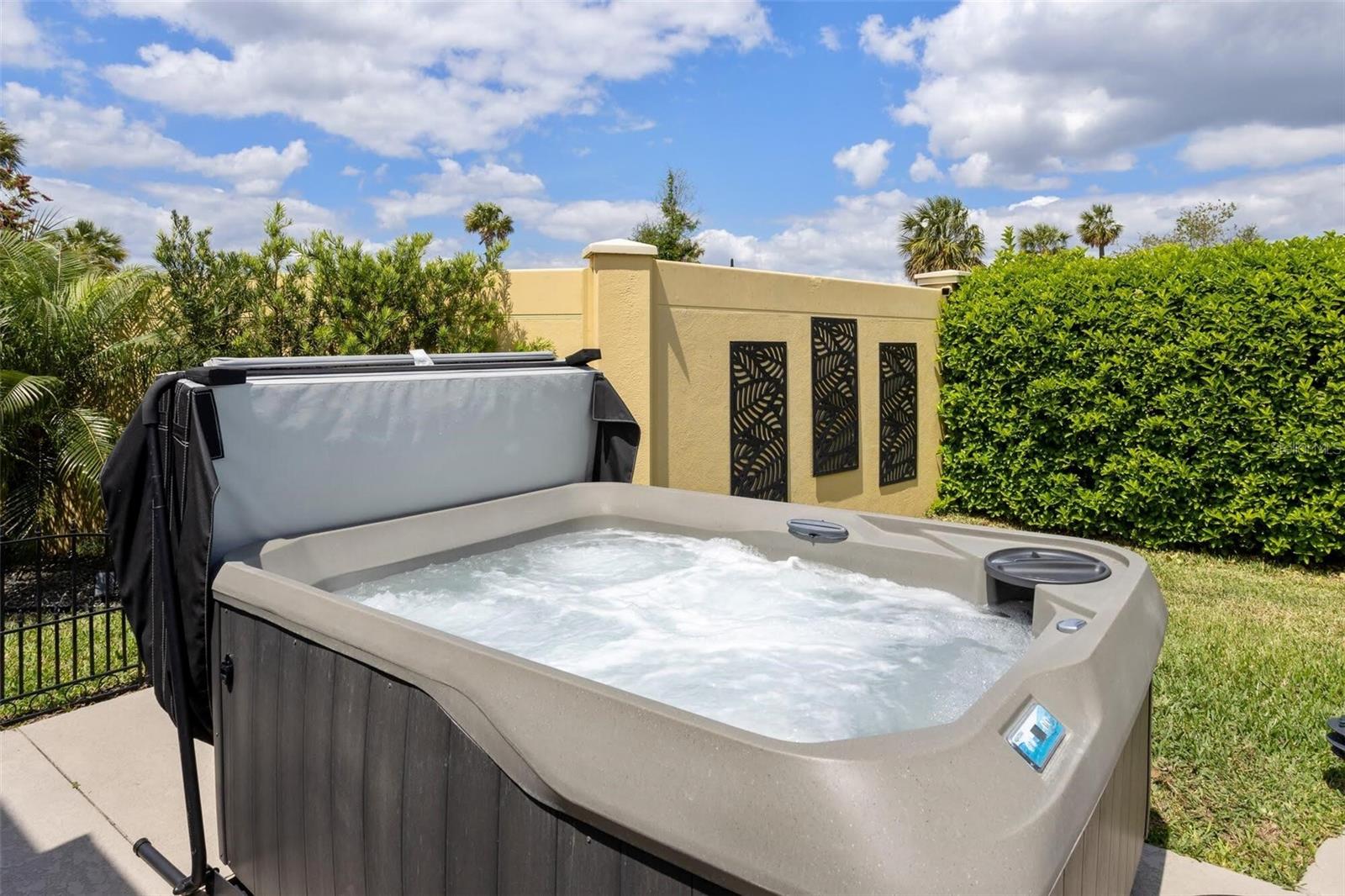 5896 BARCLAY CT, THE VILLAGES, FL, 32163