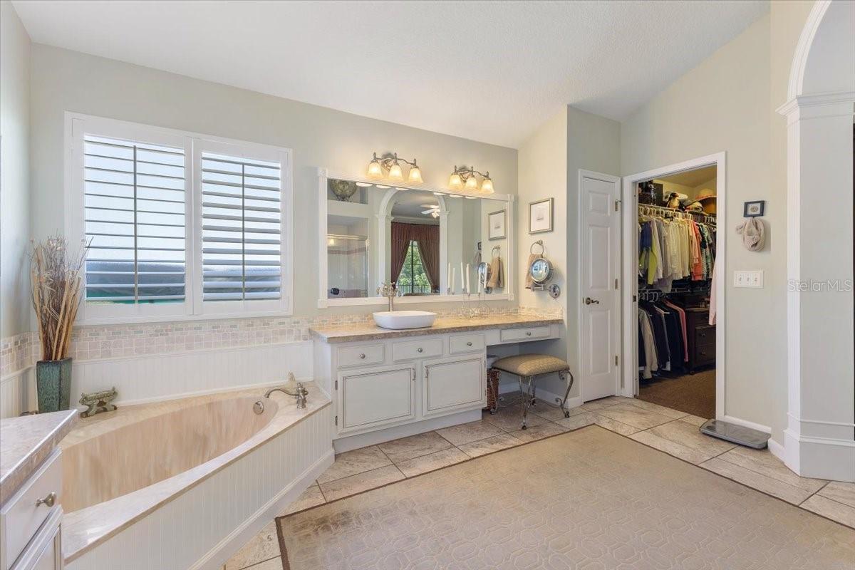 1137 PALM COVE DR, ORLANDO, FL, 32835