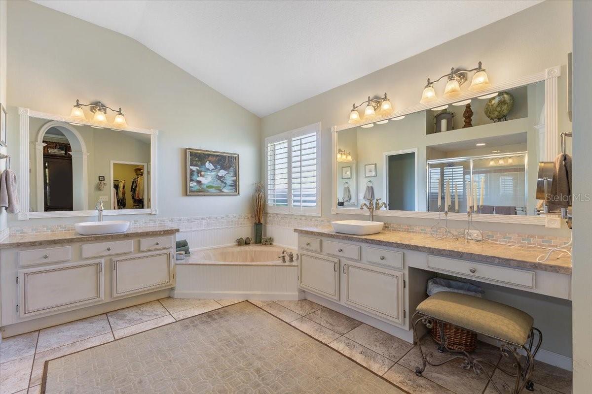 1137 PALM COVE DR, ORLANDO, FL, 32835