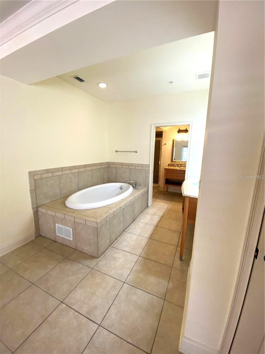 3008 BELLA VISTA DR, DAVENPORT, FL, 33897