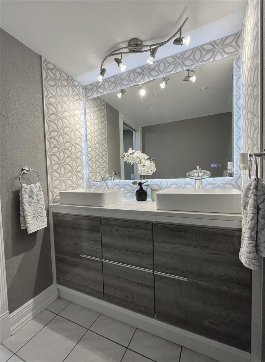 5940 PELICAN BAY PLZ S #1105, GULFPORT, FL, 33707