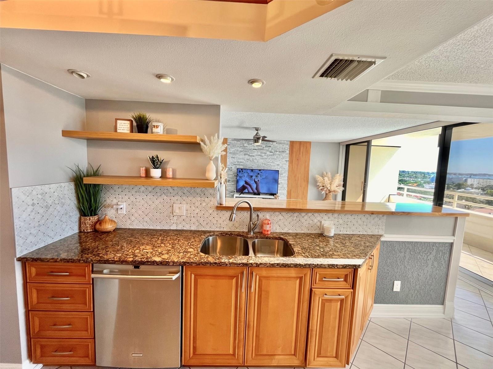 5940 PELICAN BAY PLZ S #1105, GULFPORT, FL, 33707