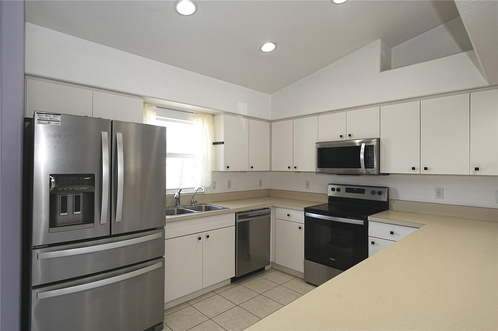 924 EUCLID RD, VENICE, FL, 34293