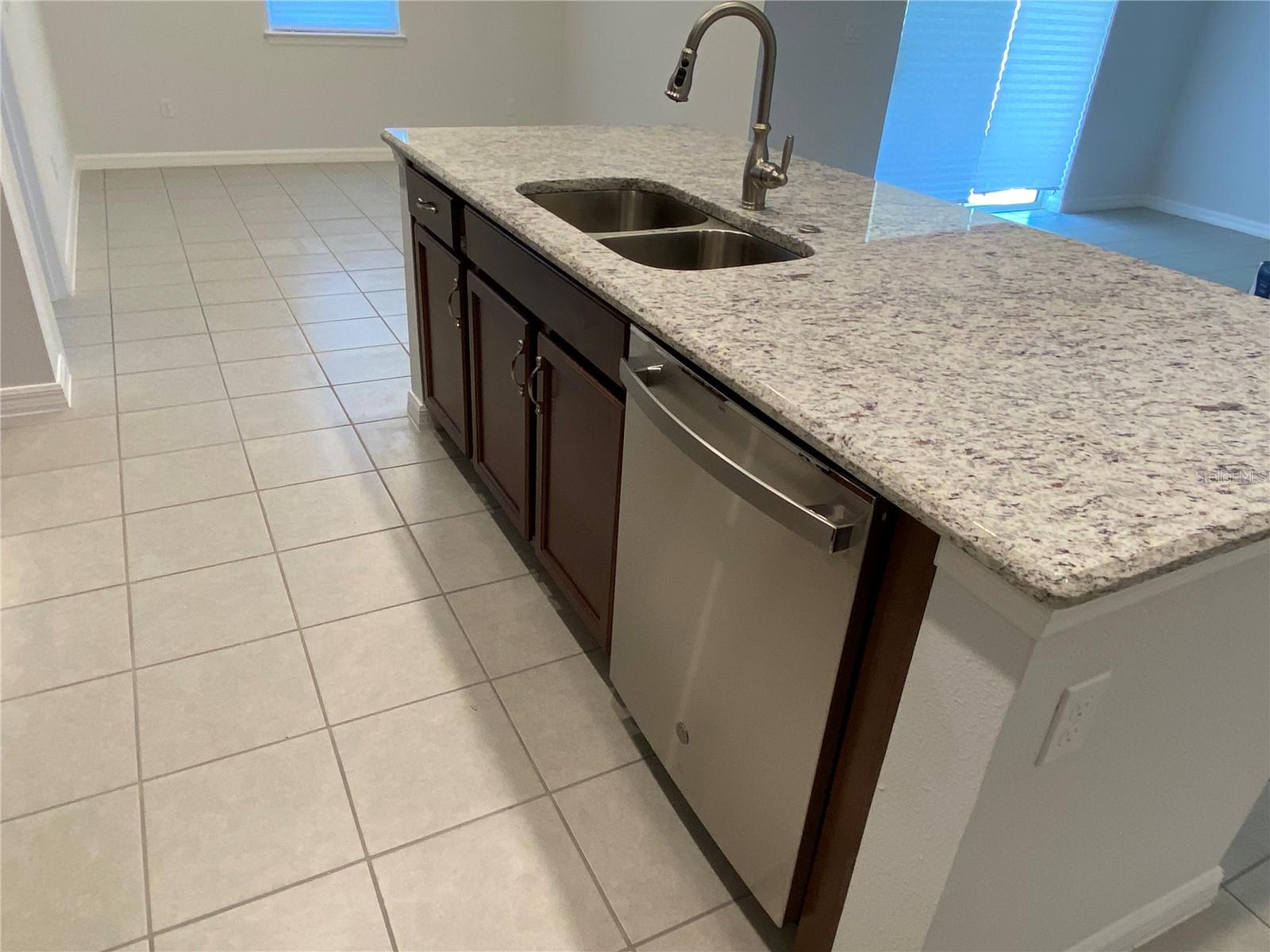 29214 ARMOYAN BLVD, LEESBURG, FL, 34748