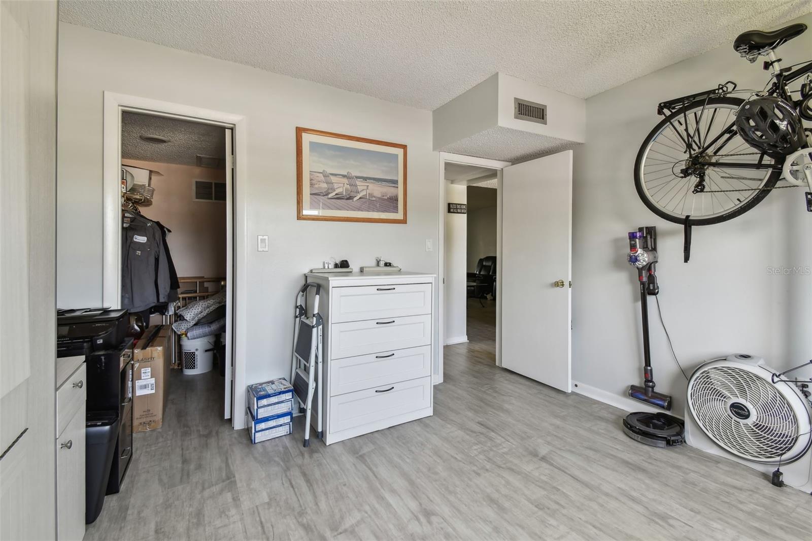 2400 WINDING CREEK BLVD #2-201, CLEARWATER, FL, 33761