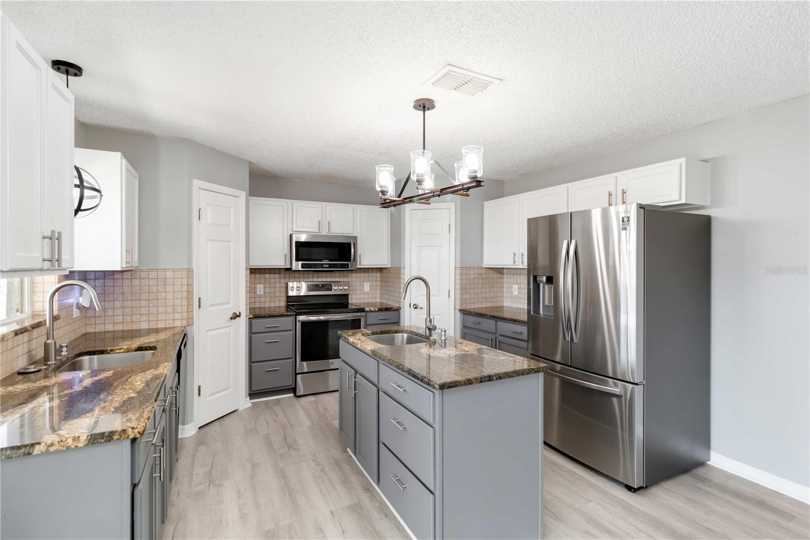 12757 LAKE VISTA DR, GIBSONTON, FL, 33534